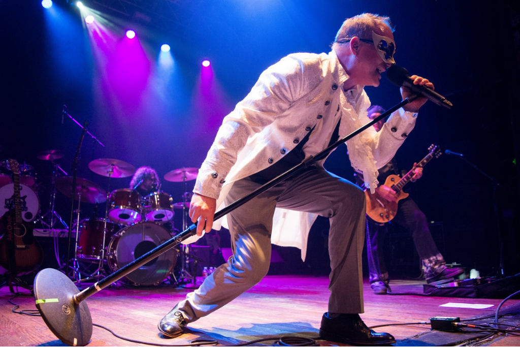 ‘Lectric Eye: A Tribute to David Bowie at Restaurant & Bar